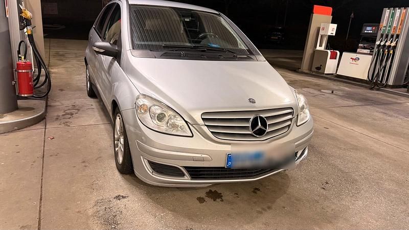 Gebraucht Mercedes B180 2007 Braun Van / Kleinbus