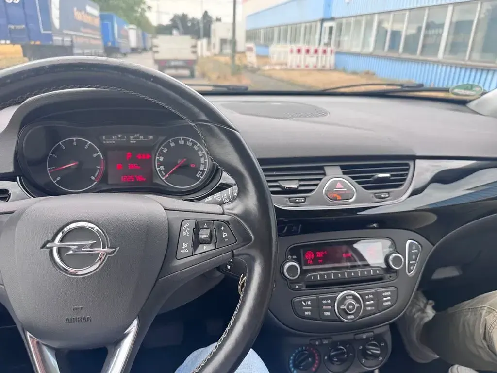 Gebraucht Opel Corsa Innovation 90 PS (66 kW) 2015 Schwarz Kleinwagen