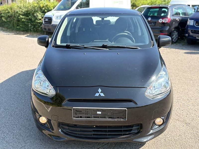 Schwarz Gebraucht 2015 Mitsubishi Space Star Diamant Edition Kleinwagen | 4.499 € (Fairer Preis) - Bild 1/4