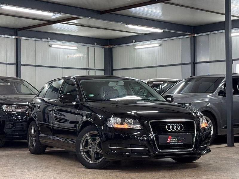 Schwarz Gebraucht 2012 Audi A3 Sportback Attraction Limousine | 9.890 € (Fairer Preis) - Bild 1/4