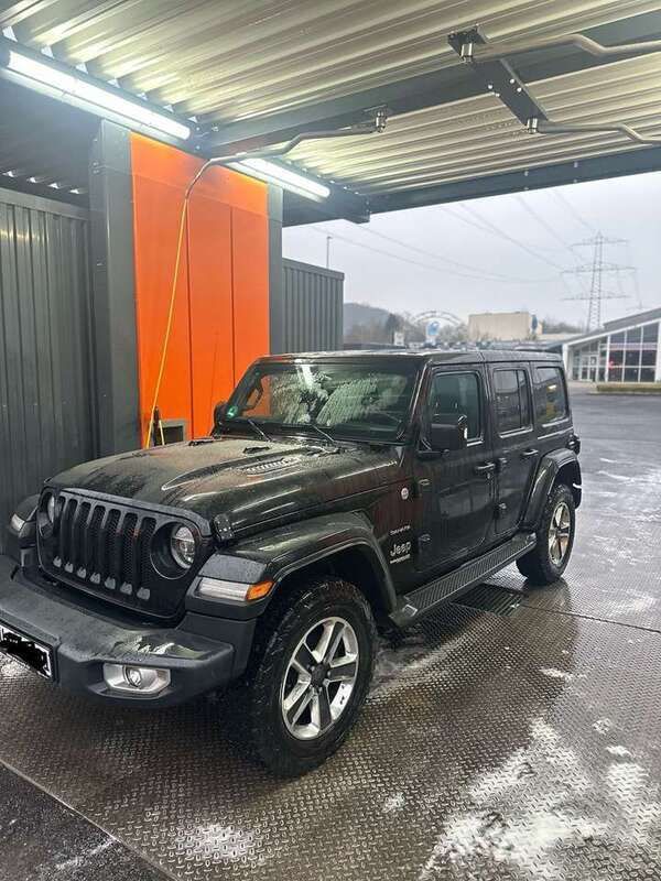 Schwarz Gebraucht 2018 Jeep Wrangler Sahara SUV | 25.500 € - Bild 1/4