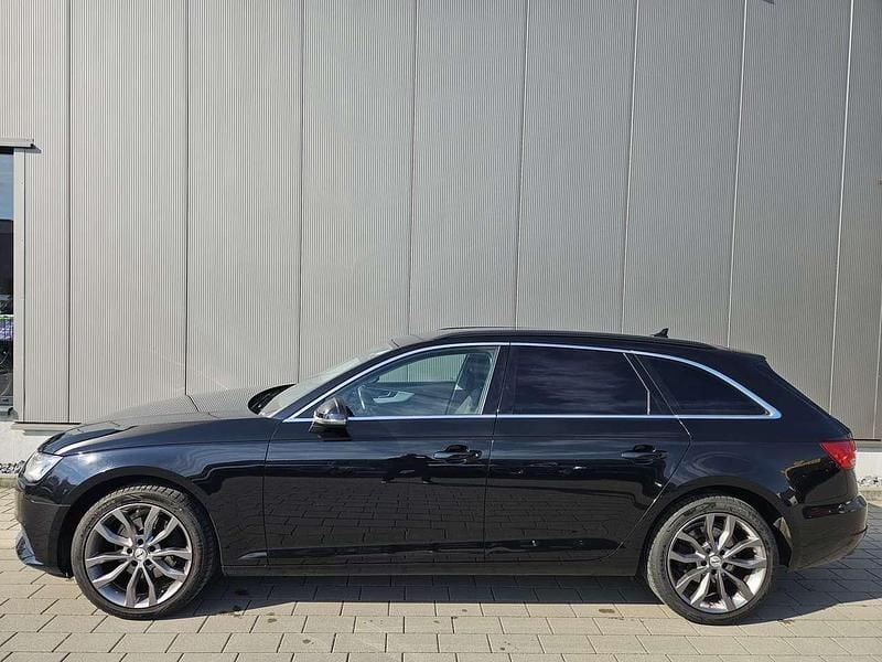 Gebraucht Audi A4 Sport 150 PS (110 kW) 2016 Mythosschwarz metallic Kombi