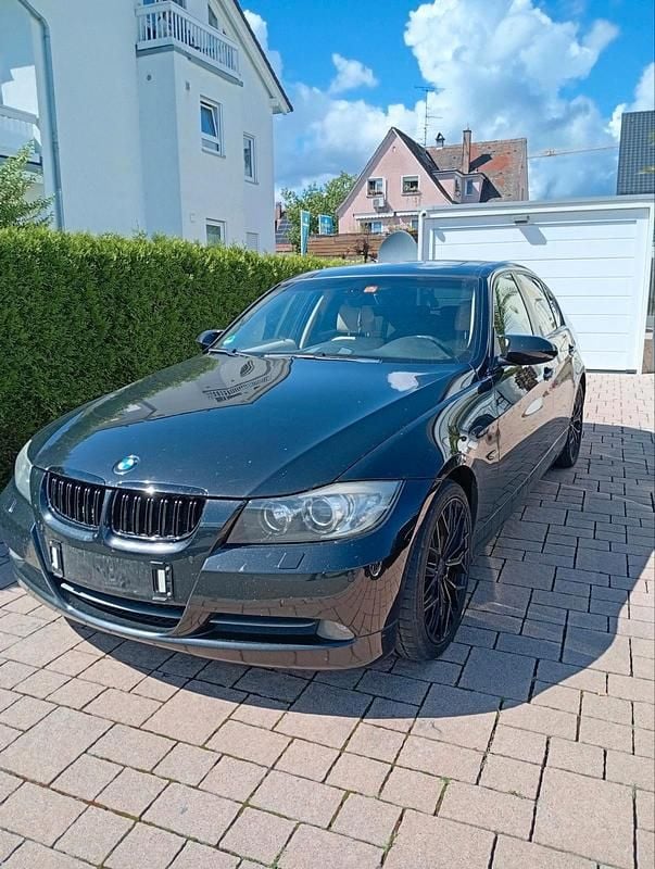 Schwarz Gebraucht 2008 BMW 330 Limousine | 5.599 € (Superpreis) - Bild 1/4
