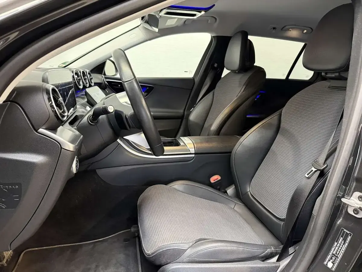 Gebraucht Mercedes C220 Avantgarde 220 PS (161 kW) 2023 Graphitgrau Kombi