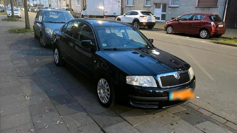 Gebraucht Skoda Superb 116 PS (85 kW) 2002 Schwarz Limousine
