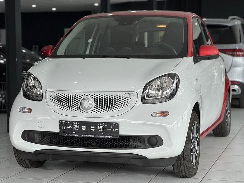 Gebraucht Smart ForFour Passion 71 PS (52 kW) 2016 Karosserie in white Kleinwagen