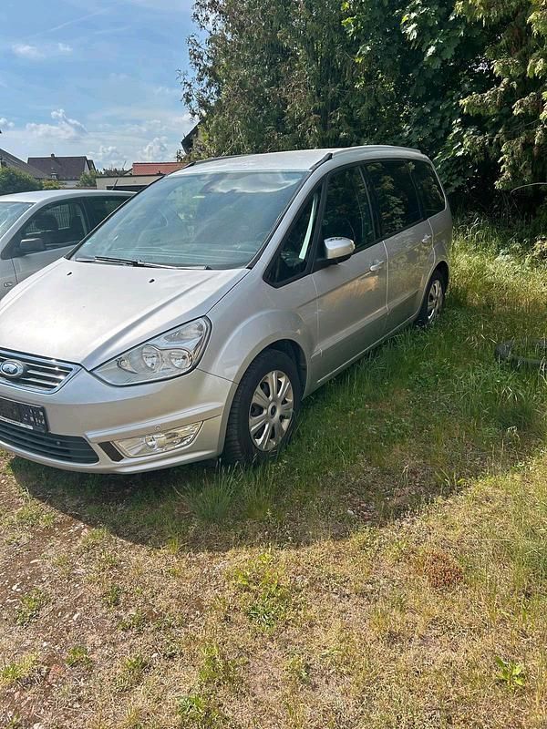 Silber Gebraucht 2010 Ford Galaxy Van / Kleinbus | 4.250 € (Guter Preis) - Bild 1/4