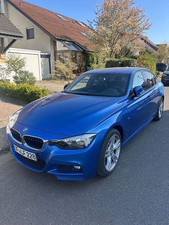 Schwarz Gebraucht 2016 BMW 318 M Sport Limousine | 15.500 € (Fairer Preis) - Bild 1/4