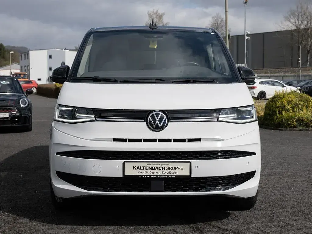 Gebraucht VW Multivan Edition 150 PS (110 kW) 2024 Weiß Van / Kleinbus