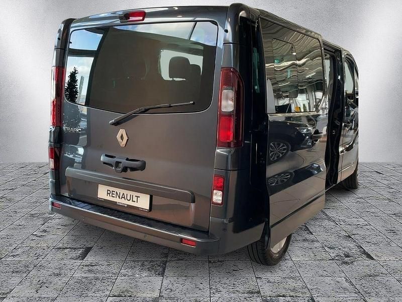 Gebraucht Renault Trafic Life 150 PS (110 kW) 2024 Grau Van / Kleinbus
