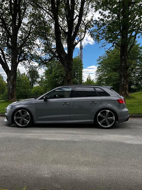 Gebraucht Audi RS3 400 PS (294 kW) 2019 Grau Limousine
