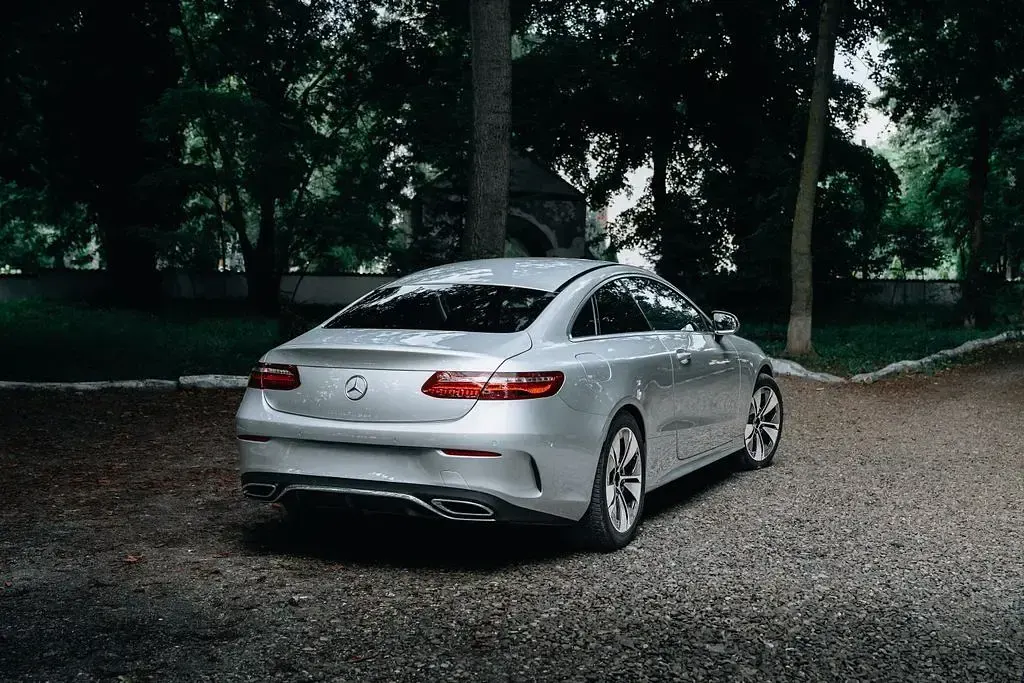 Gebraucht Mercedes 220 194 PS (142 kW) 2018 Silber