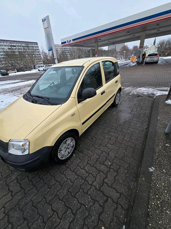 Gebraucht Fiat Panda 60 PS (44 kW) 2010 Gelb Kleinwagen