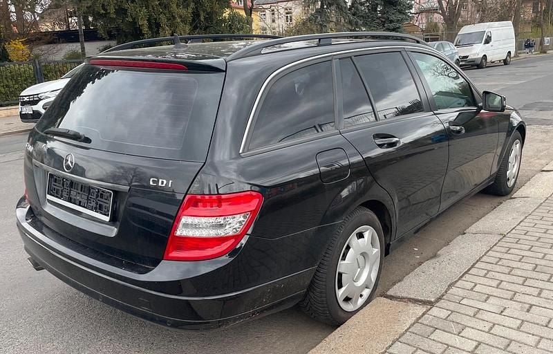 Gebraucht Mercedes C200 136 PS (100 kW) 2009 Schwarz Kombi
