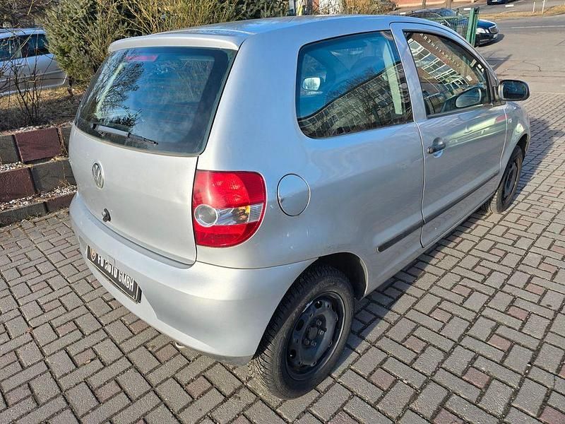 Gebraucht VW Fox Basis 54 PS (39 kW) 2007 Silber Kleinwagen