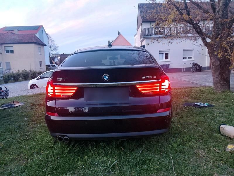 Gebraucht BMW 530 245 PS (180 kW) 2010 Schwarz Limousine