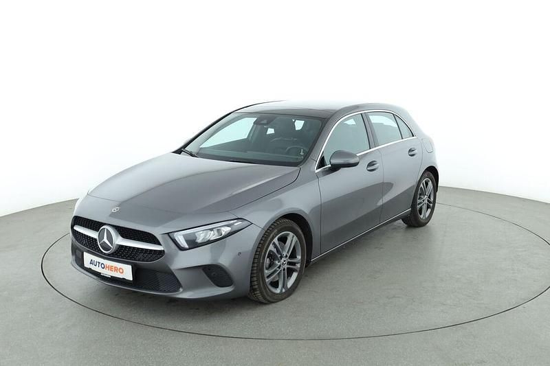Gebraucht Mercedes A200 163 PS (119 kW) 2019 Grau Limousine