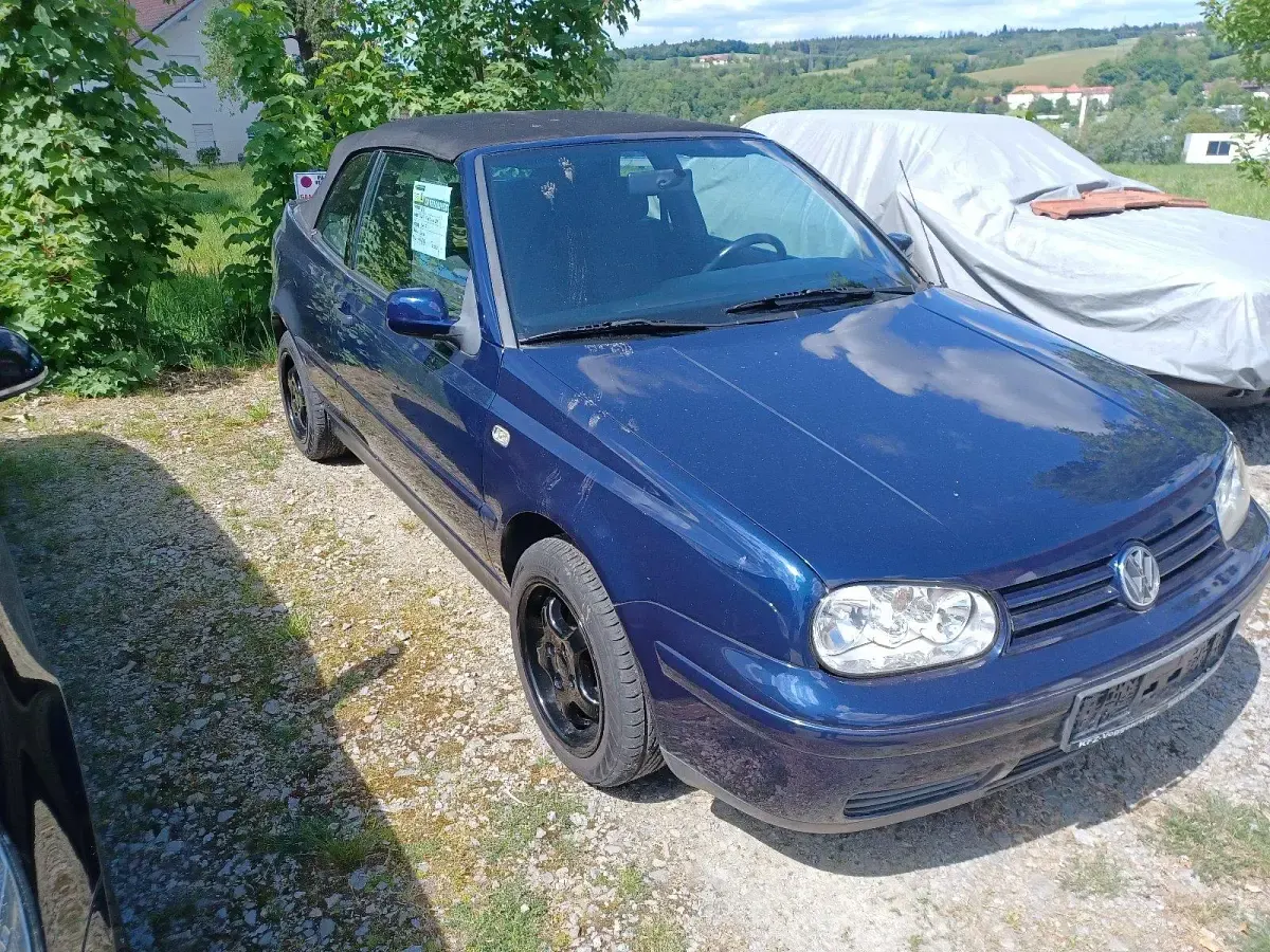 Occasion VW Golf 115 ch (84 kW) 2002 Bleue Cabriolet