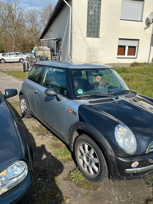 Gebraucht Mini ONE 90 PS (66 kW) 2003 Schwarz Kleinwagen