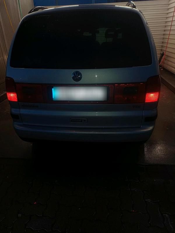 Gebraucht VW Sharan 131 PS (96 kW) 2003 Grau Van / Kleinbus