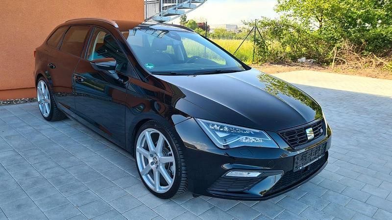 Schwarz Gebraucht 2017 Seat Leon ST Kombi | 10.490 € (Guter Preis) - Bild 1/4