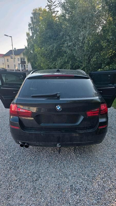 Second-hand BMW 525 218 CP (160 kW) 2014 Negru Break