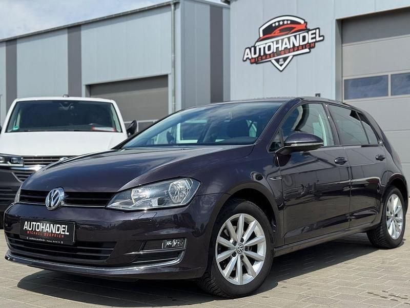 Grau Gebraucht 2015 VW Golf VII LOUNGE Limousine | 11.500 € (Guter Preis) - Bild 1/4