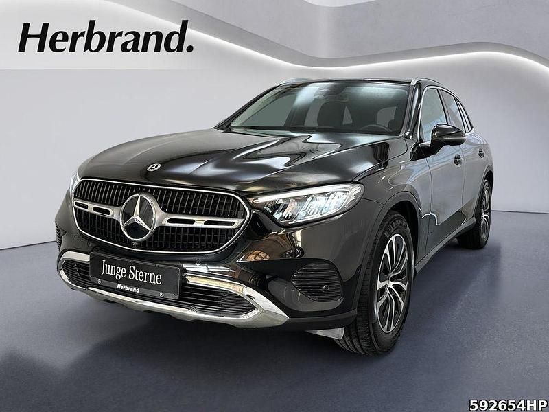 Metalliclack obsidianschwarz Gebraucht 2024 Mercedes GLC220 Avantgarde SUV | 52.480 € (Superpreis) - Bild 1/4