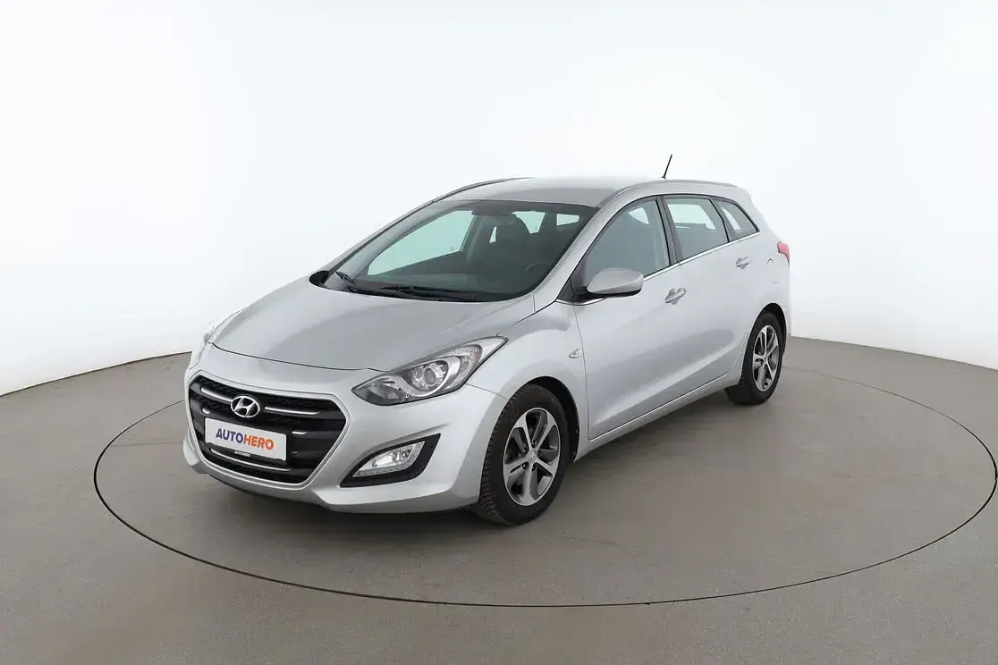 Gebraucht Hyundai i30 Comfort 101 PS (74 kW) 2017 Kombi