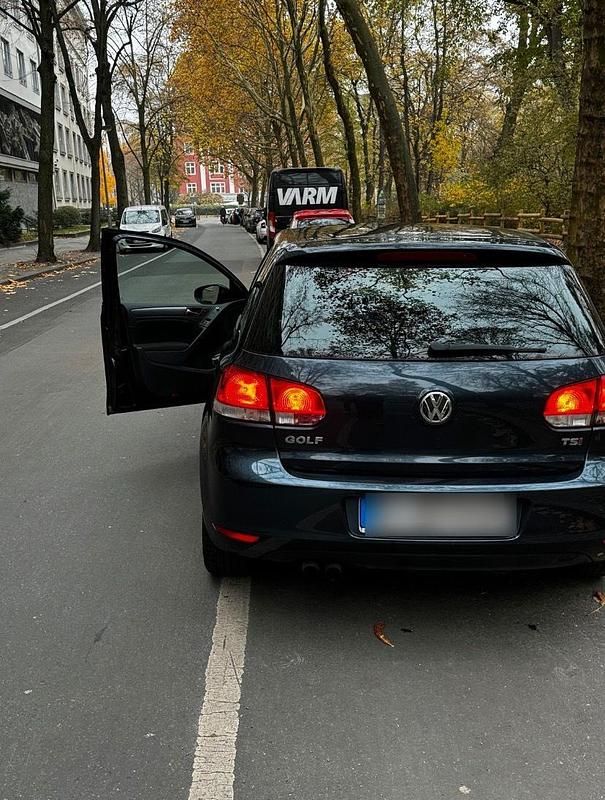 Blau Gebraucht 2011 VW Golf VI Style Limousine | 6.200 € (Fairer Preis) - Bild 1/4