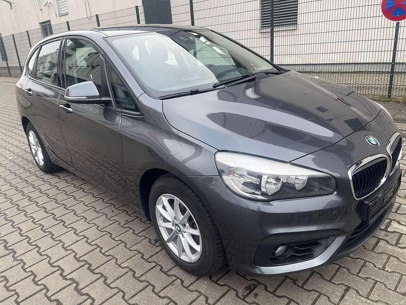 Mineralgrau metallic Gebraucht 2016 BMW 218 Van / Kleinbus | 12.999 € (Guter Preis) - Bild 1/4