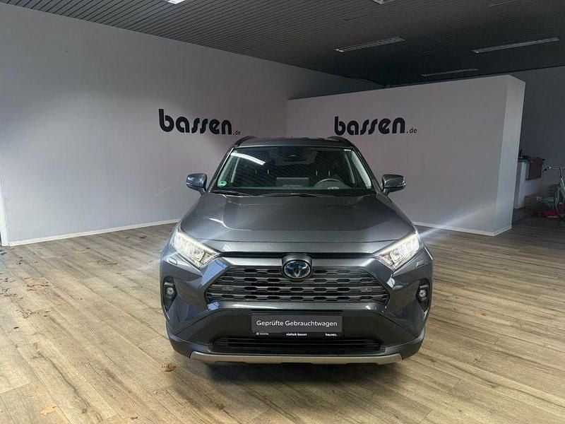 Gebraucht Toyota RAV4 Hybrid Team 218 PS (160 kW) 2023 Marlingrau metallic SUV