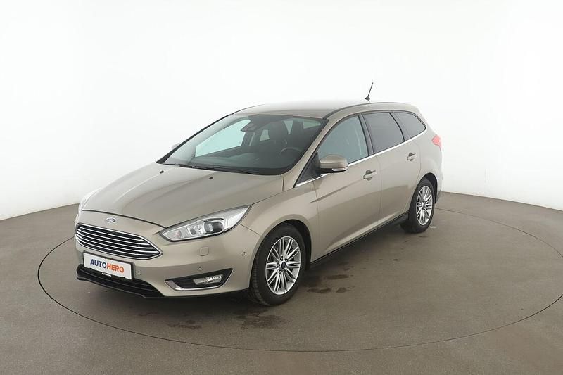 Gebraucht Ford Focus Titanium 120 PS (88 kW) 2017 Grau Kombi