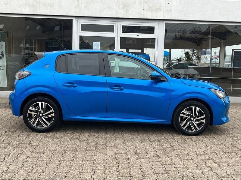 Gebraucht Peugeot 208 131 PS (96 kW) 2021 Blau Kleinwagen