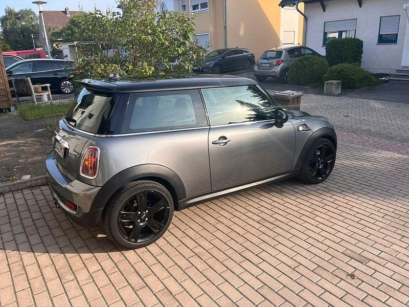 Usado Mini Cooper S 173 HP (127 kW) 2009 Cinzento Citadino
