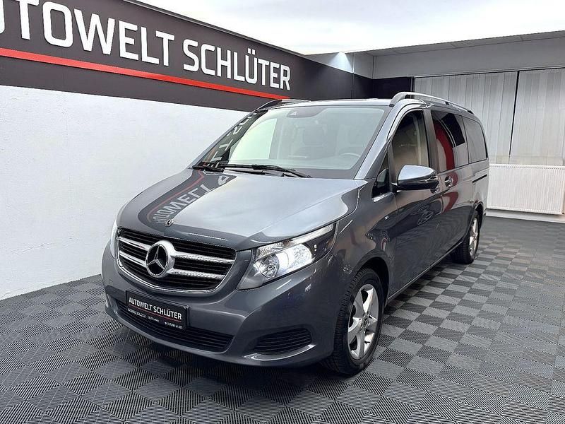 Grau Gebraucht 2018 Mercedes V250 Edition Van / Kleinbus | 39.850 € (Guter Preis) - Bild 1/4