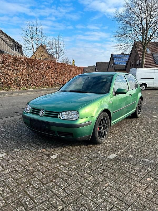 Gebraucht VW Golf IV 75 PS (55 kW) 2004 Grün Kleinwagen