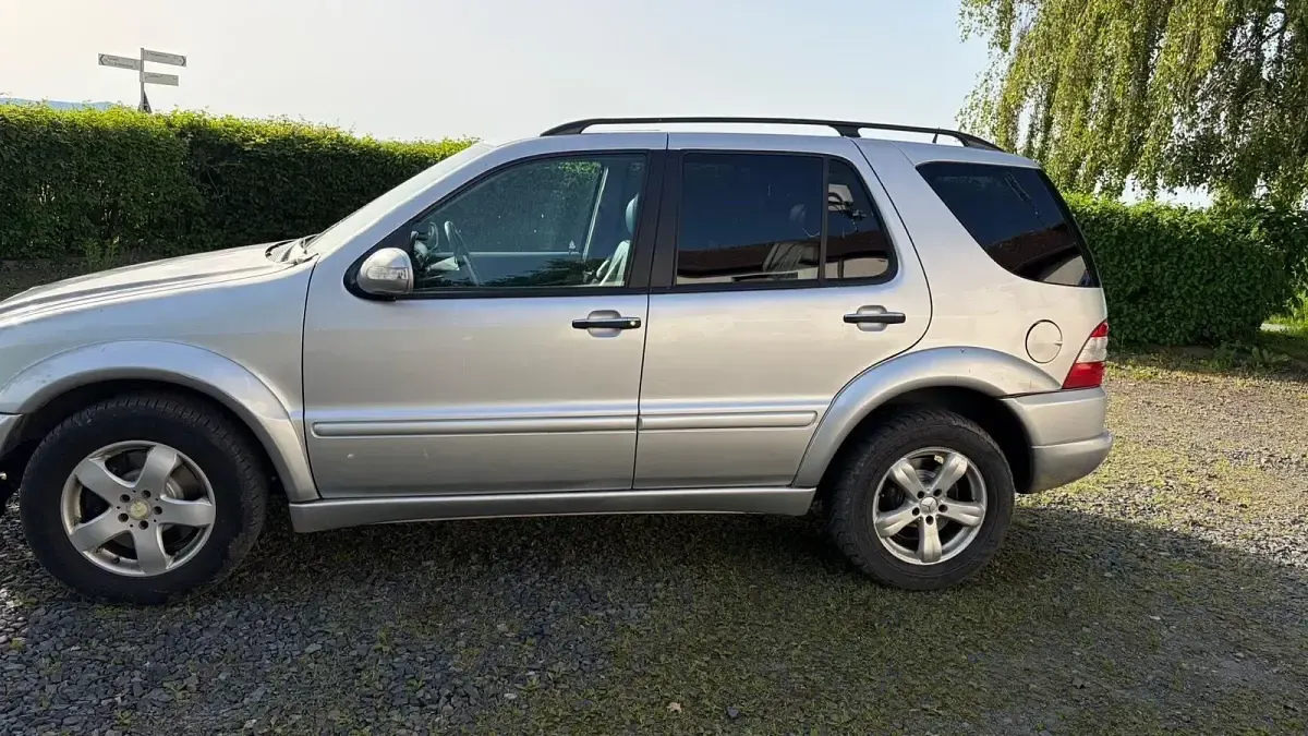 Gebraucht Mercedes ML400 320 PS (235 kW) 2003 Silber SUV