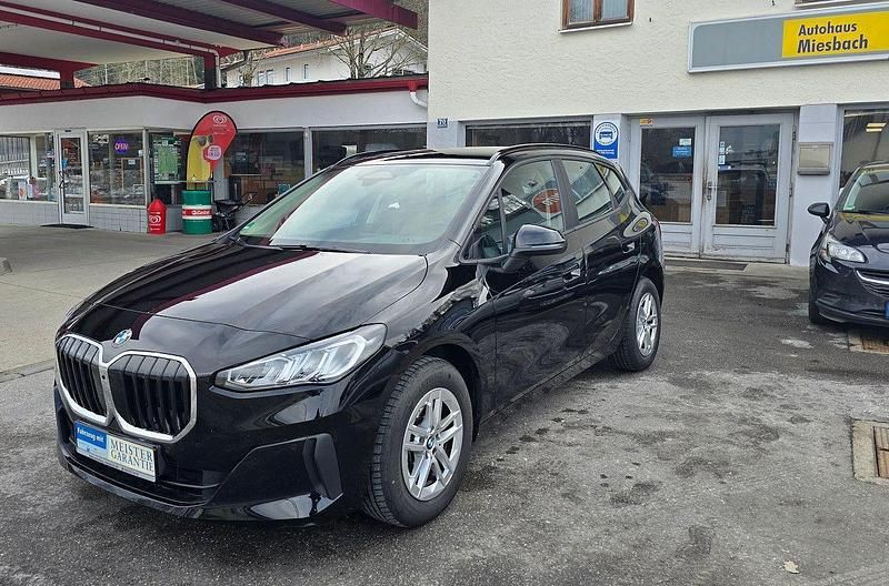 Gebraucht BMW 220 Active Tourer Performance 170 PS (125 kW) 2022 Schwarz Van / Kleinbus