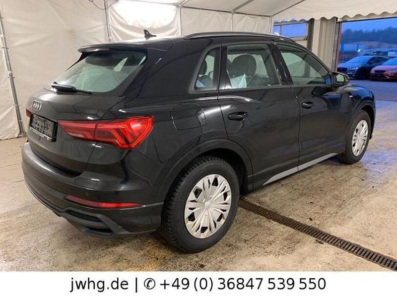 Second-hand Audi Q3 S-Line 150 CP (110 kW) 2022 Negru SUV