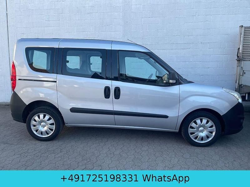 Usata Opel Combo 105 CV (77 kW) 2016 Grigio Monovolume