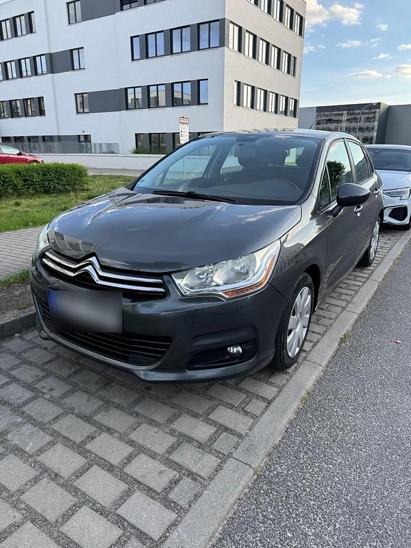 Grau Gebraucht 2012 Citroën C4 Limousine | 2.300 € (Fairer Preis) - Bild 1/4