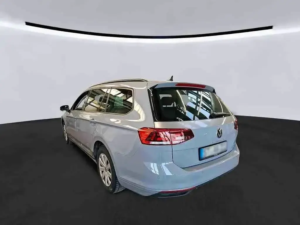 Używany VW Passat 150 KM (110 kW) 2022 Szary Kombi