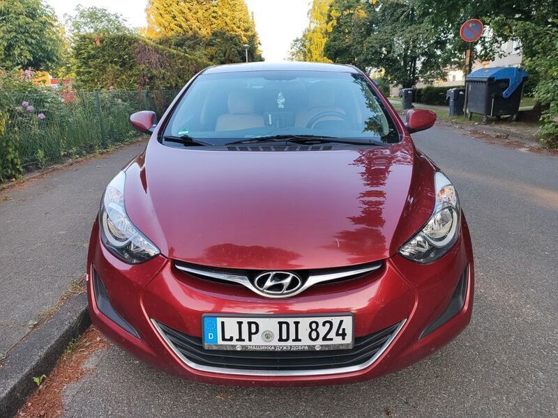 Rot Gebraucht 2024 Hyundai Elantra Limousine | 10.000 € - Bild 1/4