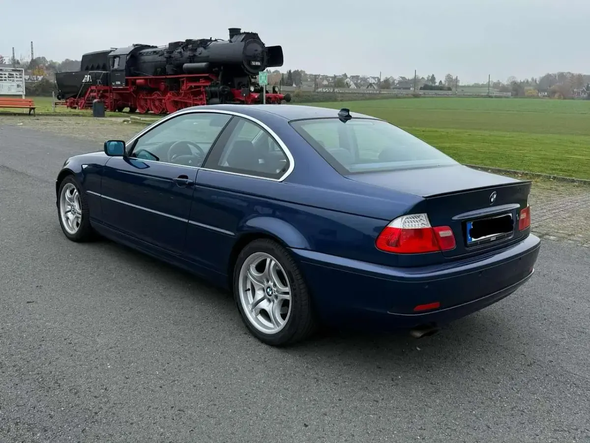 Gebraucht BMW 325 Sport Line 192 PS (141 kW) 2003 Blau Coupé