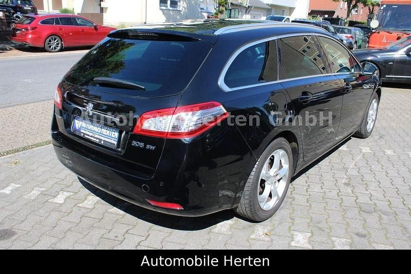 Gebraucht Peugeot 508 Active 140 PS (102 kW) 2014 Schwarz Kombi