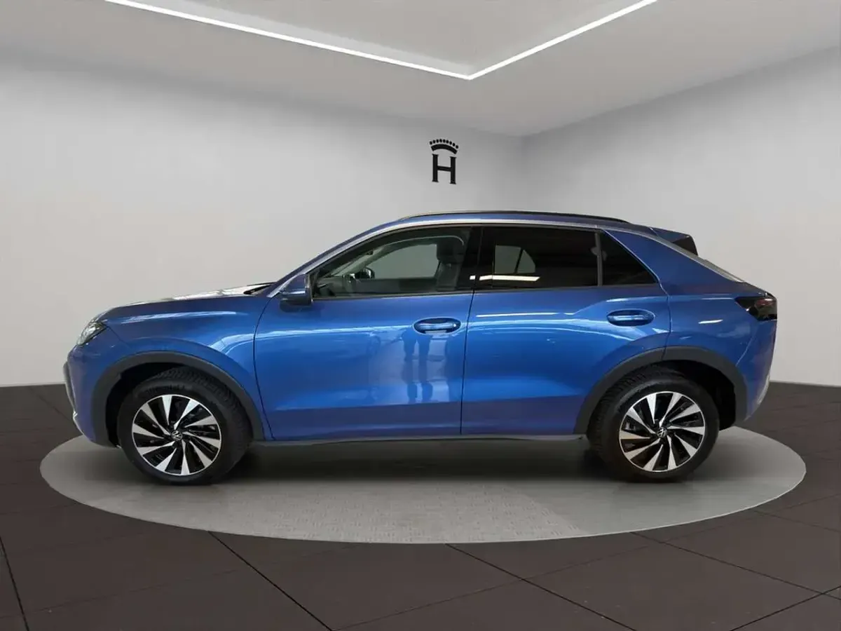 Neu VW T-Roc Life 116 PS (85 kW) 2026 Blau SUV