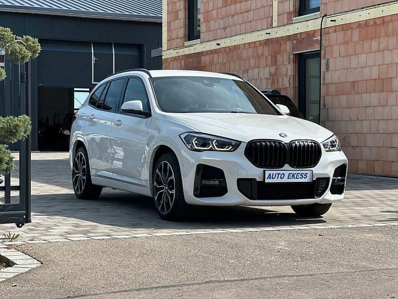 Weiß Gebraucht 2020 BMW X1 M Sport SUV | 27.990 € (Fairer Preis) - Bild 1/4