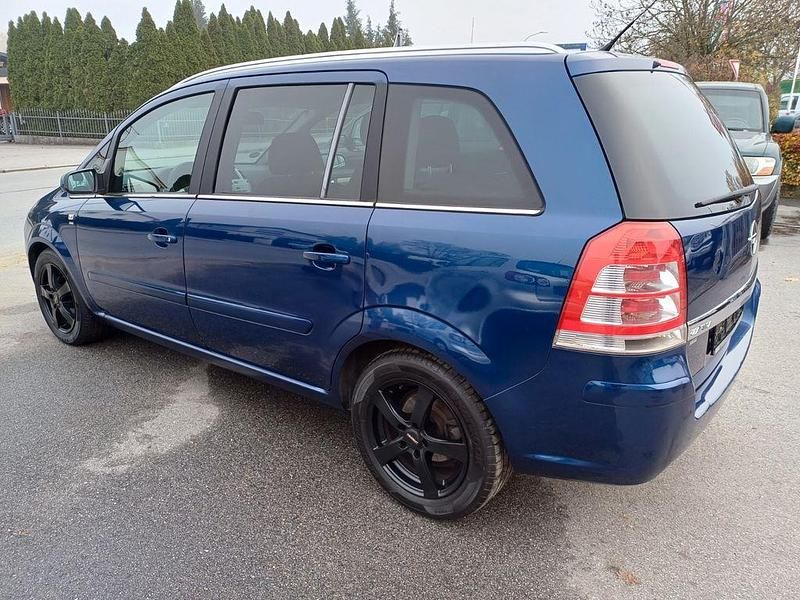 Blau Gebraucht 2008 Opel Zafira Van / Kleinbus | 4.999 € (Etwas zu teuer) - Bild 1/4
