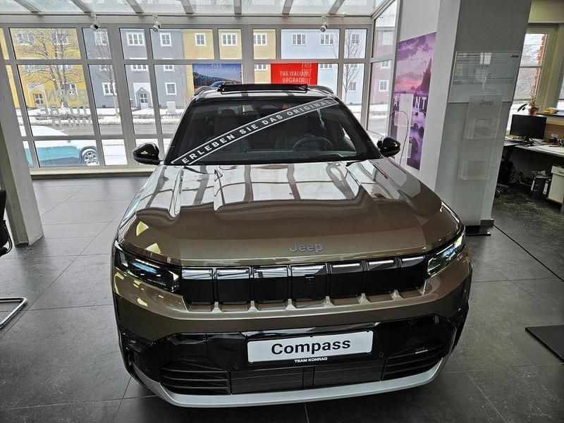 Neu Jeep Compass 172 kW (235 PS) 2026 Grün SUV